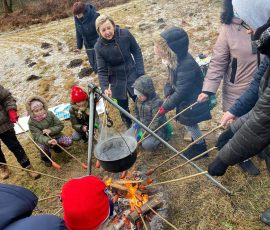 271199225_2005780416260091_54905702377556443_n